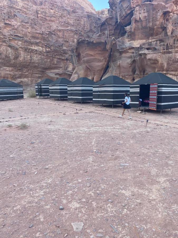 Moon City With Jeep Trips Ουάντι Ραμ Εξωτερικό φωτογραφία