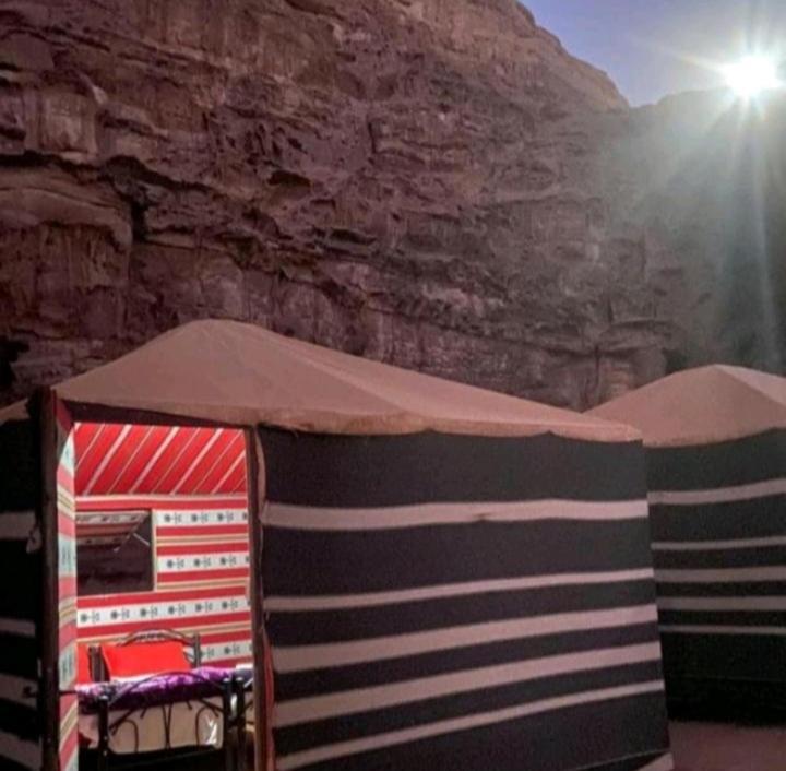 Moon City With Jeep Trips Ουάντι Ραμ Εξωτερικό φωτογραφία
